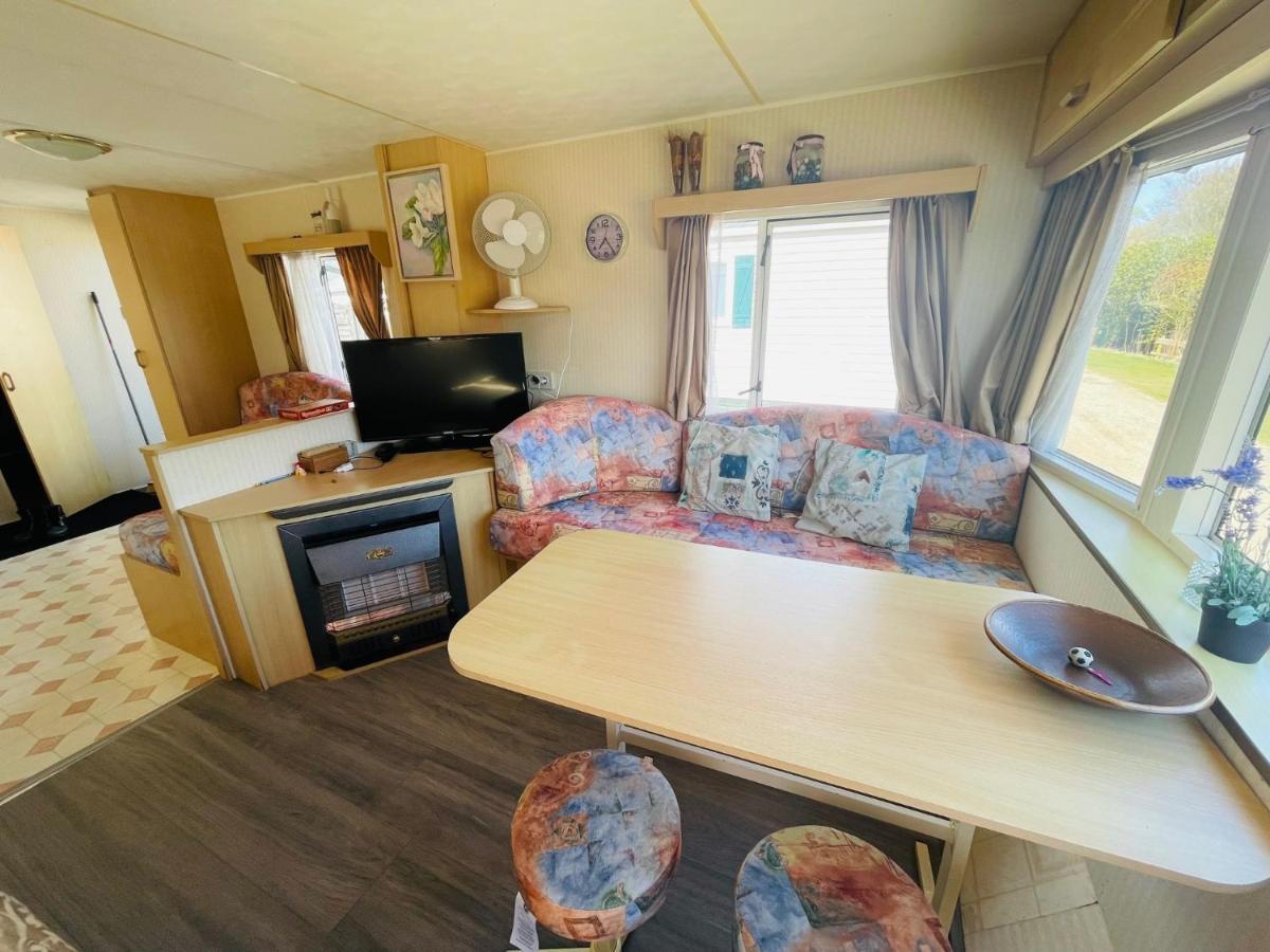 Holiday Caravan Holle Poarte ماكوم المظهر الخارجي الصورة